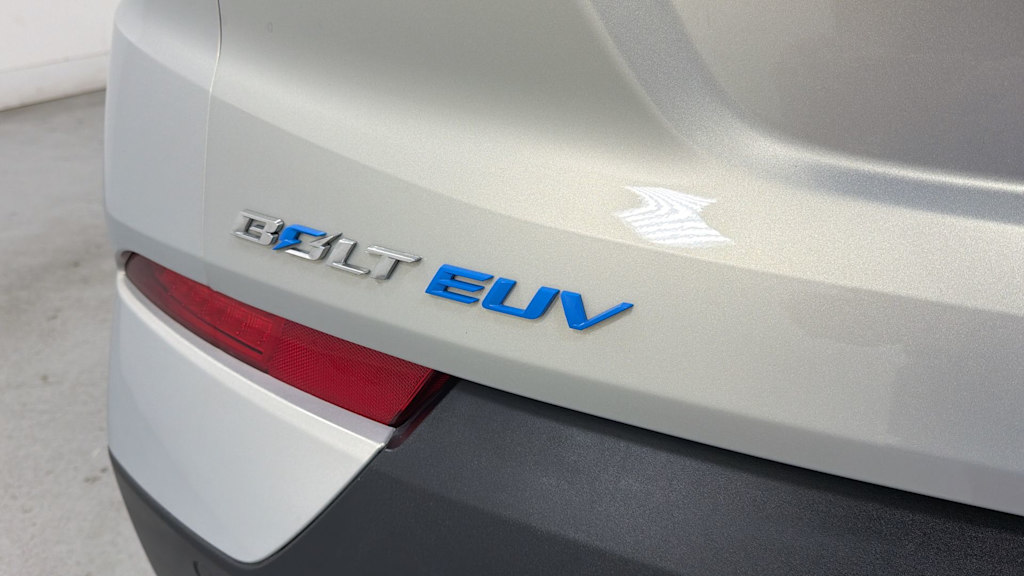 Thumbnail: 2023 Chevrolet Bolt EUV - 6