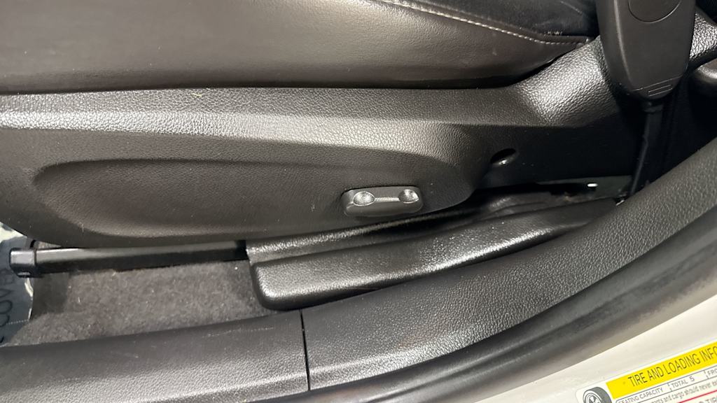 Thumbnail: 2018 Chevrolet Sonic - 24