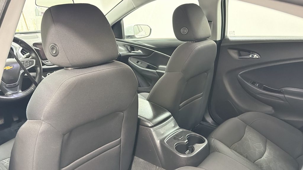 Thumbnail: 2018 Chevrolet Volt - 10