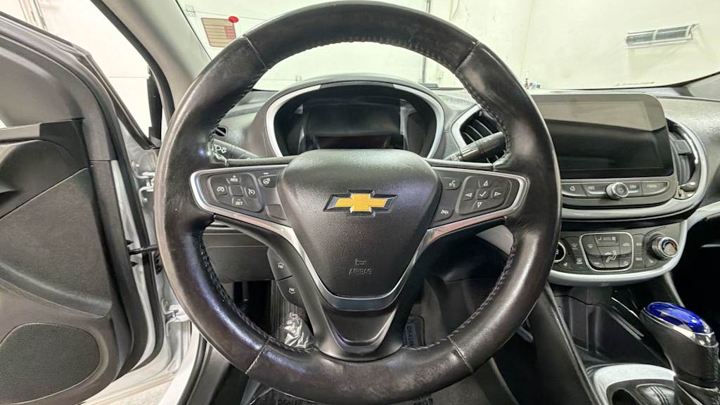 Thumbnail: 2018 Chevrolet Volt - 8