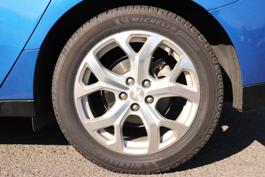 Thumbnail: 2016 Chevrolet Volt - 5