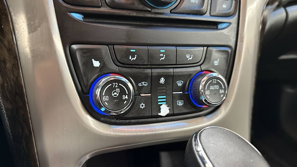 Thumbnail: 2012 Buick Verano - 28