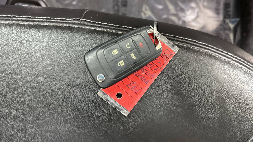 Thumbnail: 2012 Buick Verano - 17