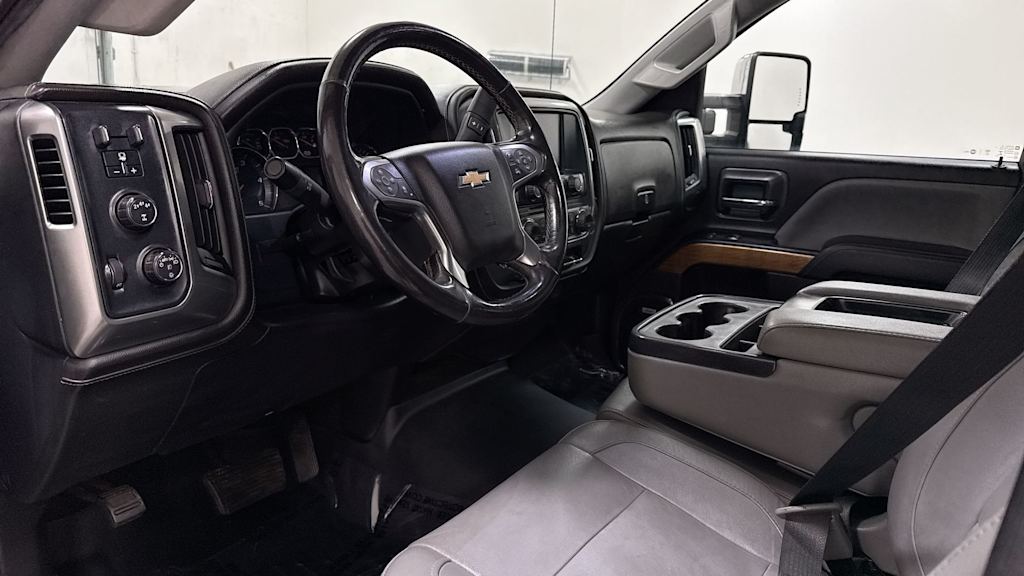 2018 Chevrolet Silverado 3500 LTZ 2
