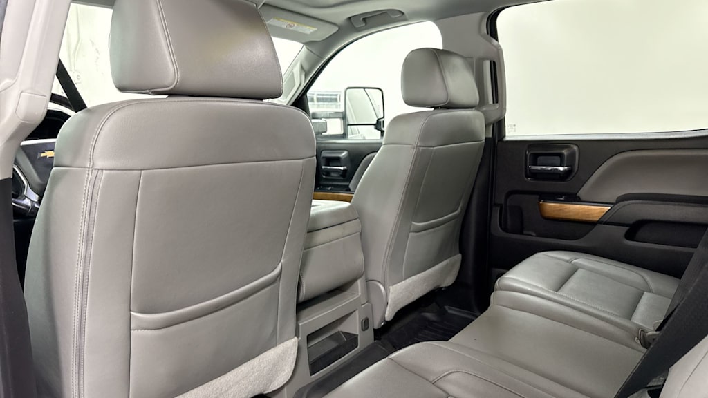 2018 Chevrolet Silverado 3500 LTZ 31