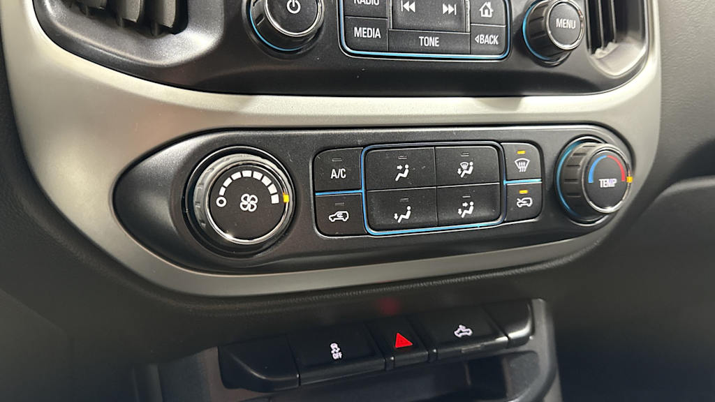 Thumbnail: 2015 Chevrolet Colorado - 29