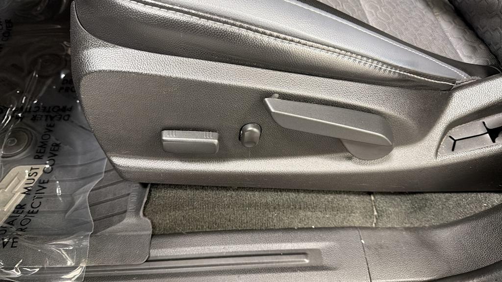 Thumbnail: 2018 Chevrolet Colorado - 25