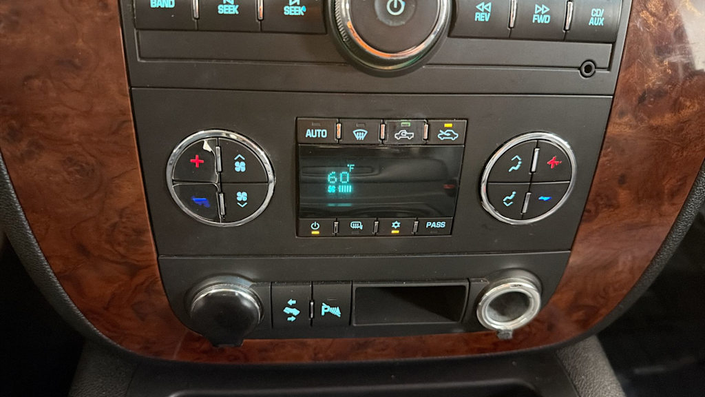 Thumbnail: 2009 Chevrolet Silverado 3500 - 27