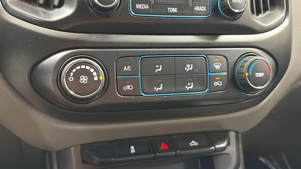 Thumbnail: 2016 Chevrolet Colorado - 27
