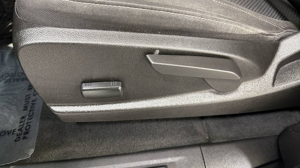 Thumbnail: 2016 Chevrolet Colorado - 24