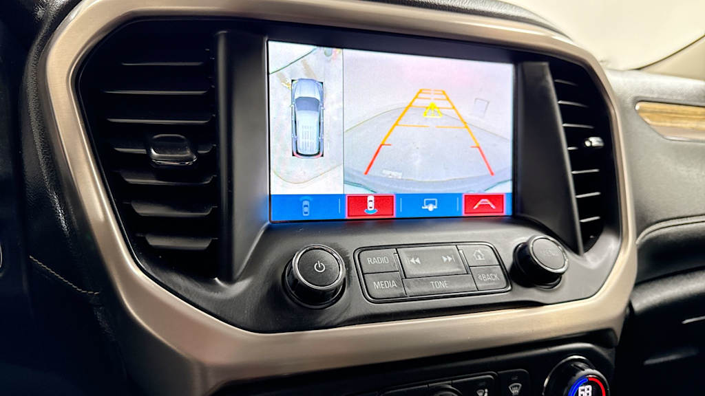 2017 GMC Acadia Denali 27