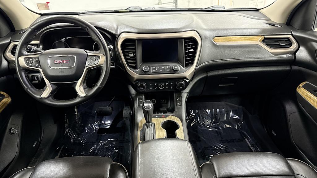 2017 GMC Acadia Denali 14