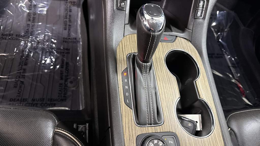 2017 GMC Acadia Denali 16