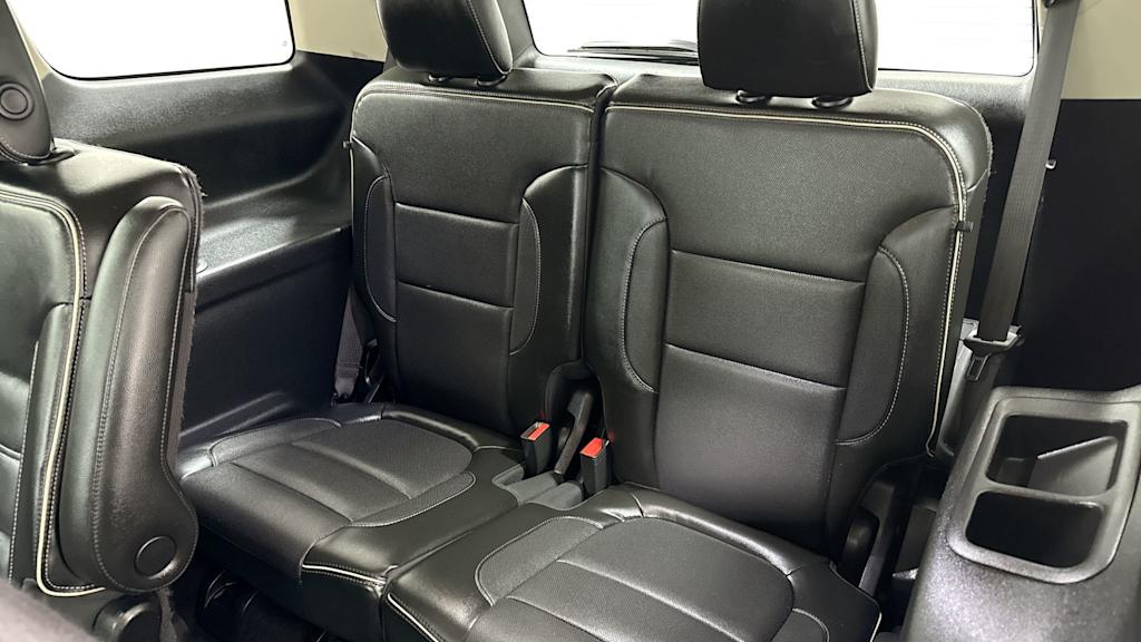 2017 GMC Acadia Denali 30