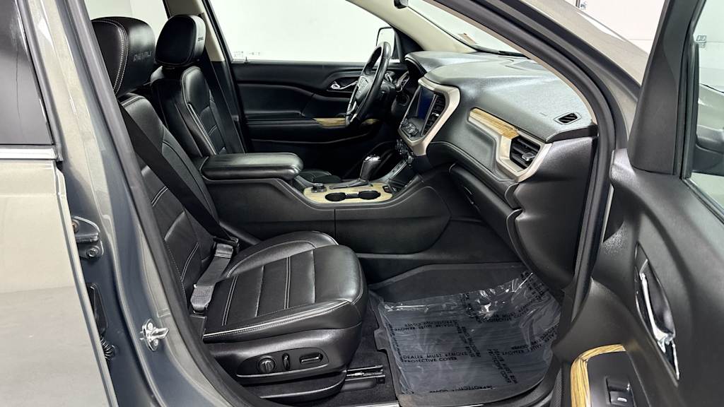 2017 GMC Acadia Denali 11