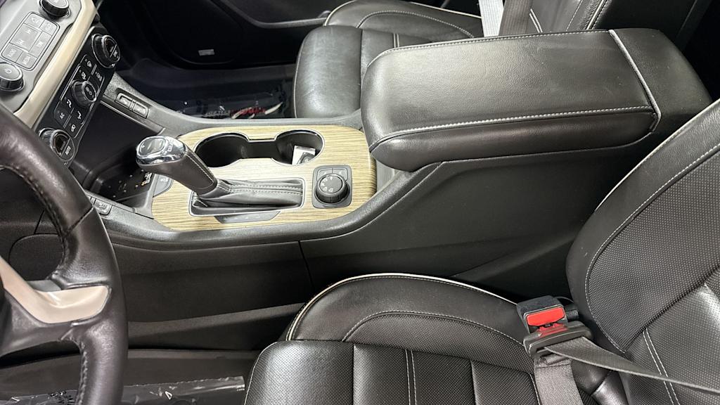 2017 GMC Acadia Denali 13