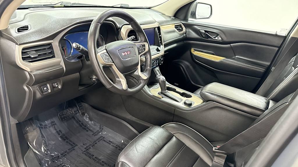 2017 GMC Acadia Denali 2