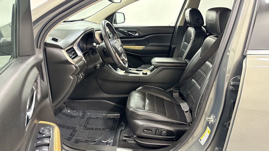 2017 GMC Acadia Denali 10