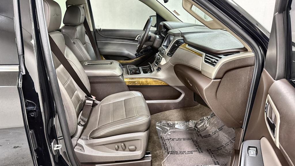 Thumbnail: 2017 GMC Yukon - 32