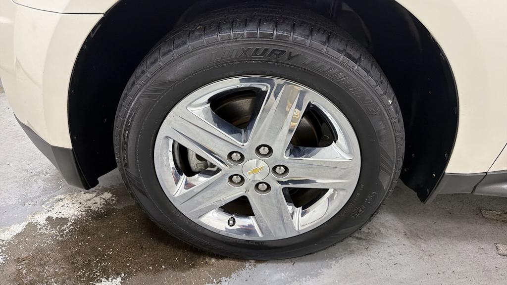 Thumbnail: 2015 Chevrolet Equinox - 8