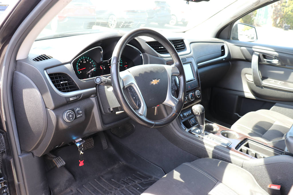 Thumbnail: 2017 Chevrolet Traverse - 2