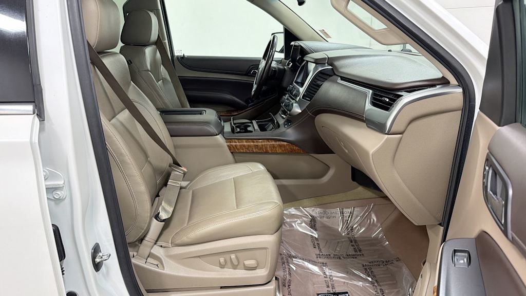 Thumbnail: 2016 Chevrolet Tahoe - 33
