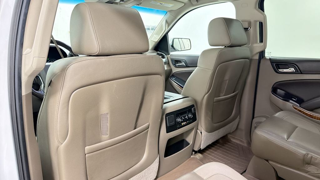 Thumbnail: 2016 Chevrolet Tahoe - 32