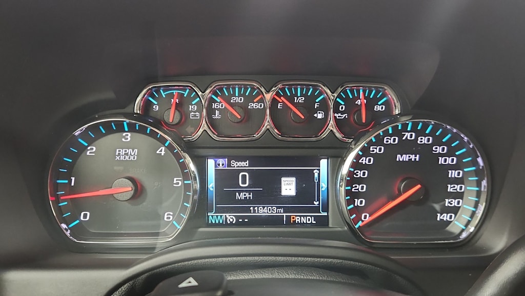 Thumbnail: 2017 Chevrolet Tahoe - 17