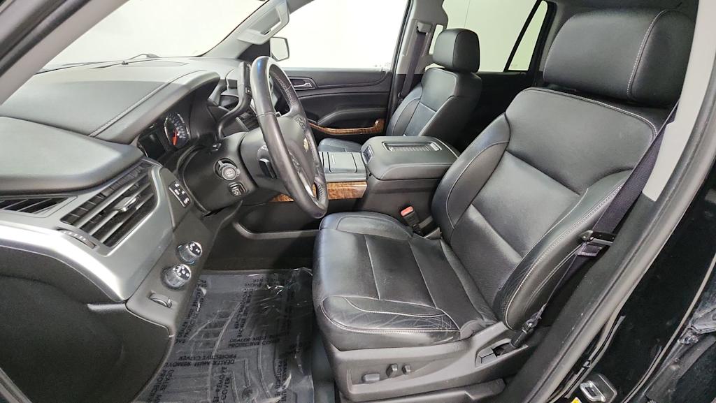 Thumbnail: 2017 Chevrolet Tahoe - 10