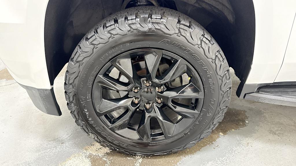 Thumbnail: 2019 Chevrolet Suburban - 8