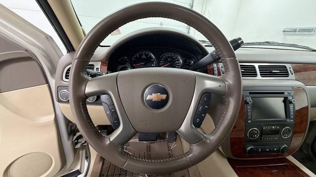 Thumbnail: 2010 Chevrolet Tahoe - 10