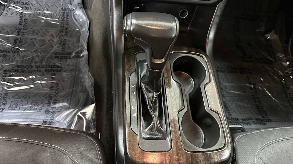 Thumbnail: 2016 GMC Canyon - 16