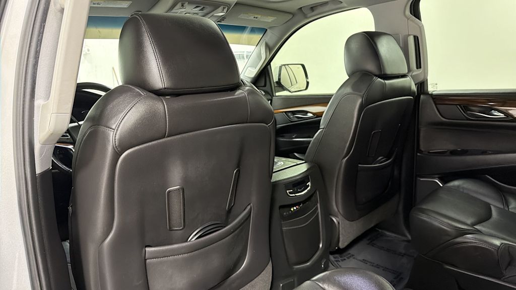 Thumbnail: 2016 Cadillac Escalade - 31