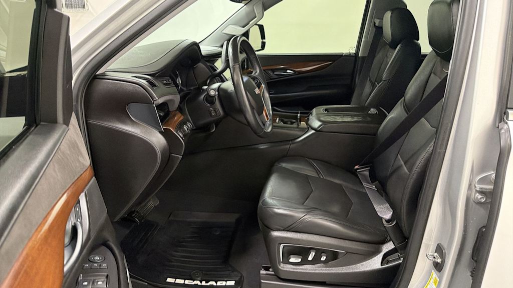 Thumbnail: 2016 Cadillac Escalade - 10