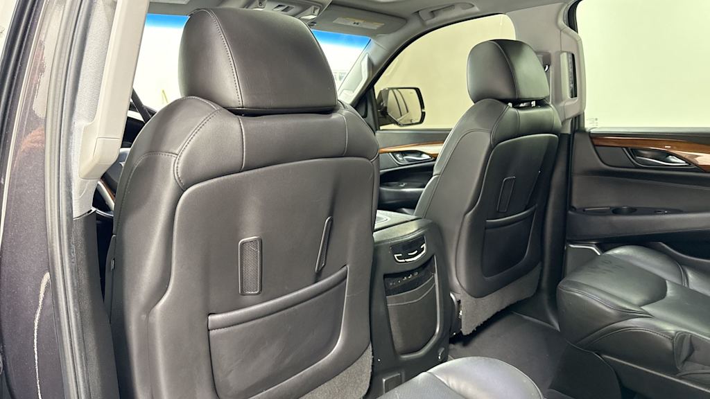 Thumbnail: 2017 Cadillac Escalade - 31