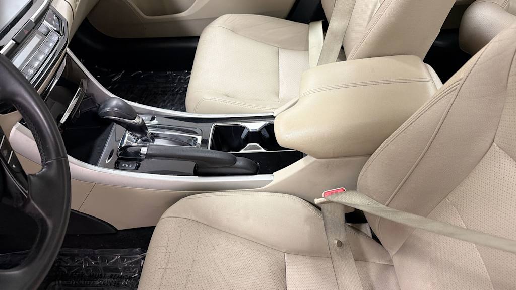 Thumbnail: 2017 Honda Accord - 11