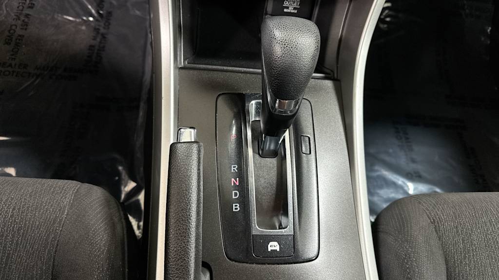 2015 Honda Accord Base 15