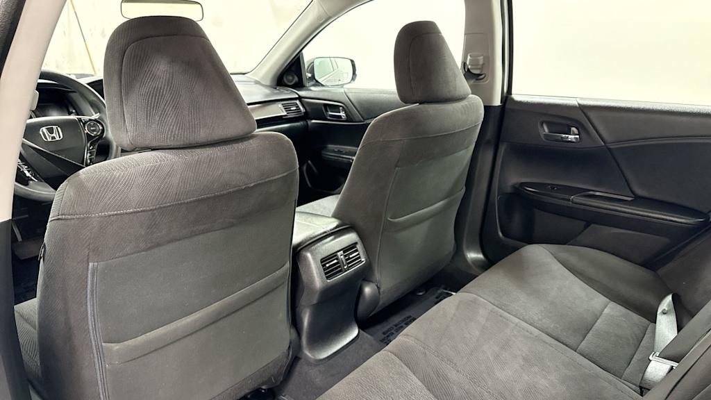 2015 Honda Accord Base 28