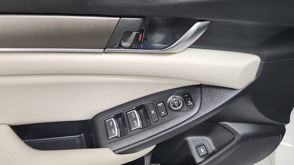 Thumbnail: 2018 Honda Accord - 26