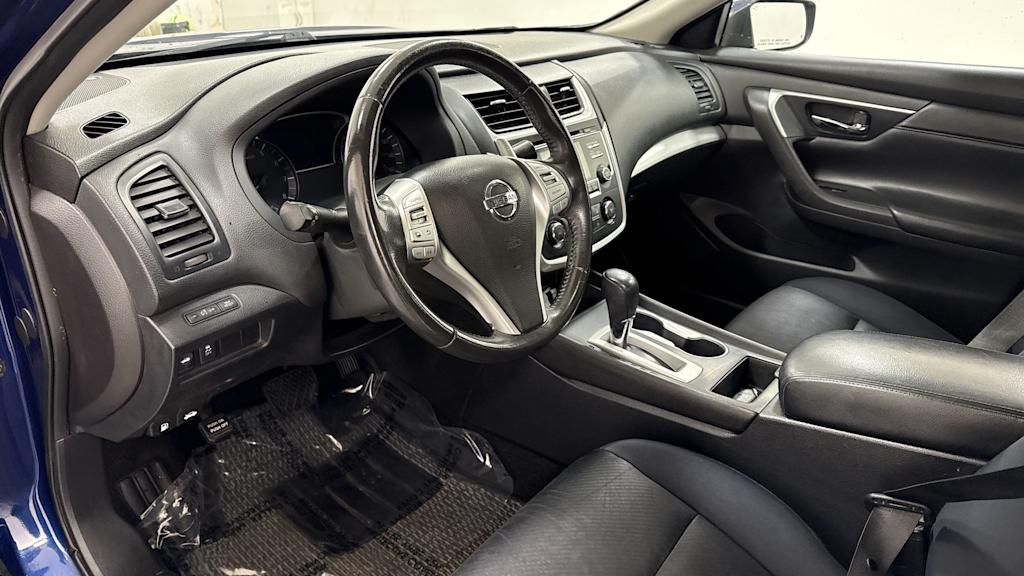 Thumbnail: 2017 Nissan Altima - 2