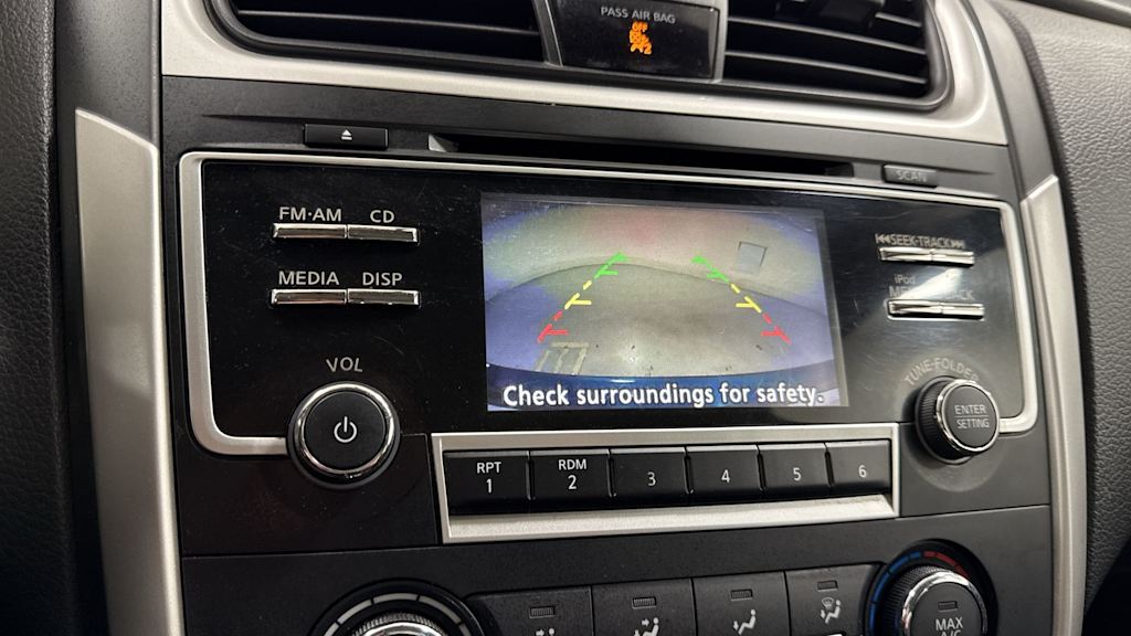 Thumbnail: 2017 Nissan Altima - 28