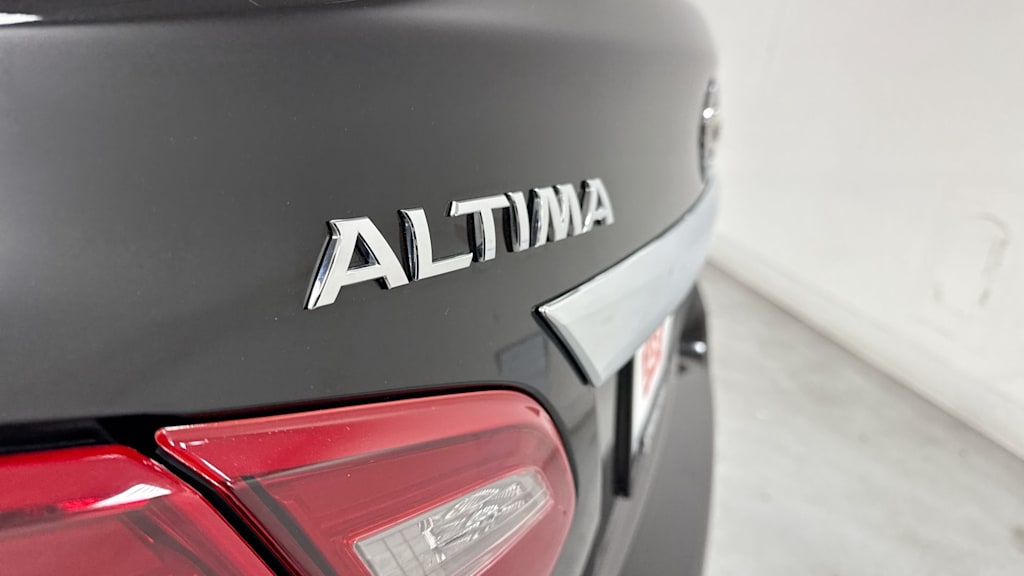 2018 Nissan Altima S 30