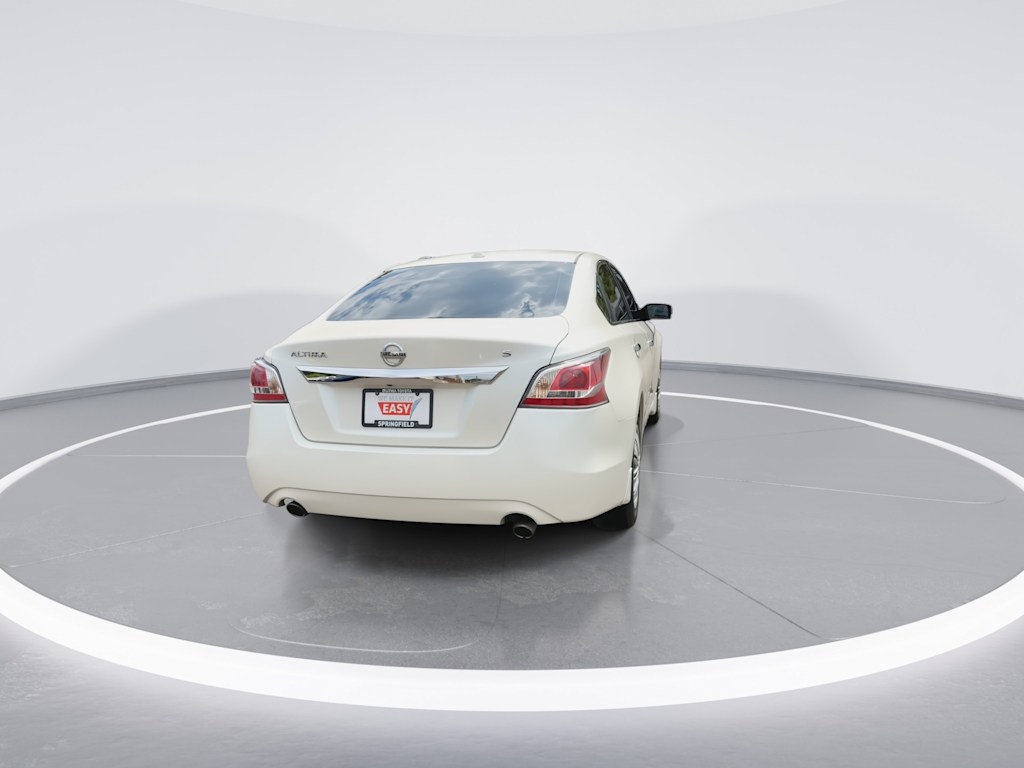 Thumbnail: 2015 Nissan Altima - 22