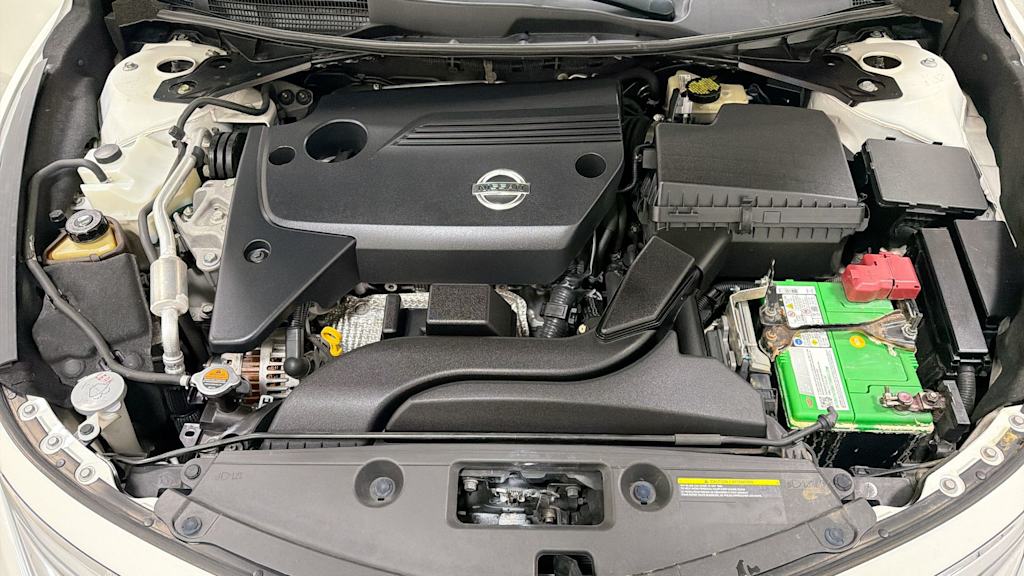 Thumbnail: 2015 Nissan Altima - 8