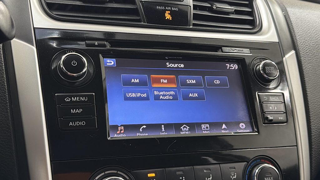 Thumbnail: 2018 Nissan Altima - 15