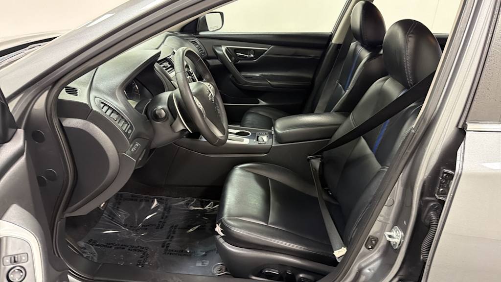 Thumbnail: 2018 Nissan Altima - 10