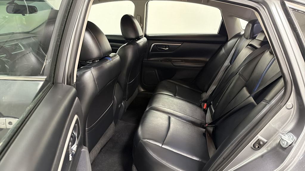 Thumbnail: 2018 Nissan Altima - 12