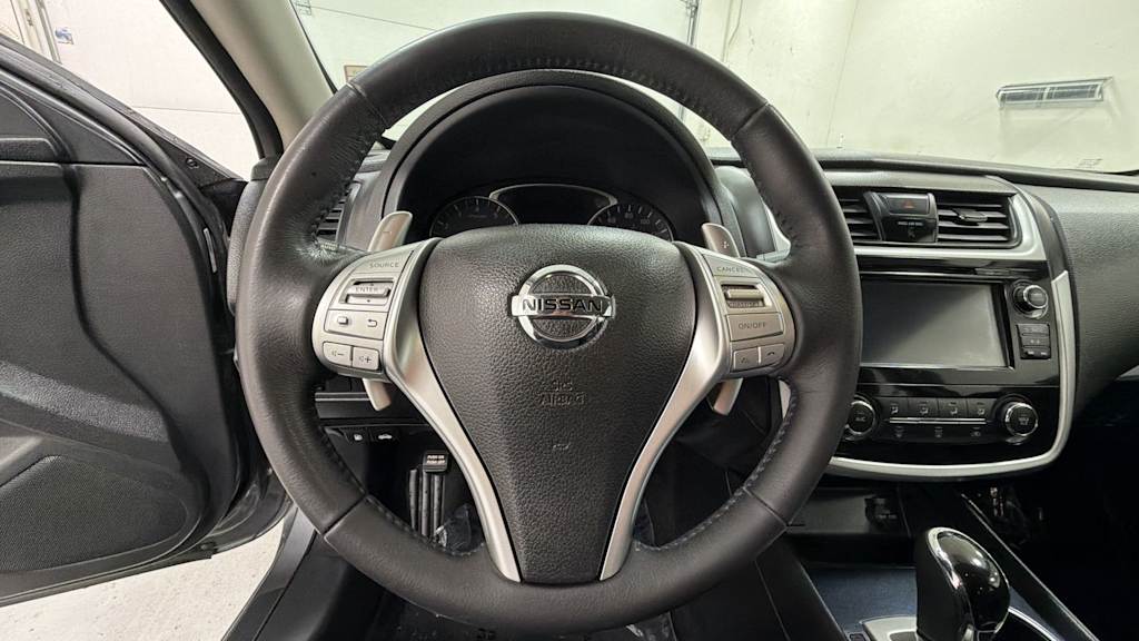 Thumbnail: 2018 Nissan Altima - 9