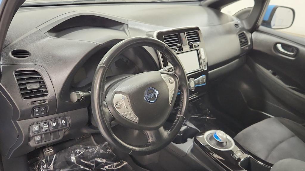 Thumbnail: 2013 Nissan Leaf - 2