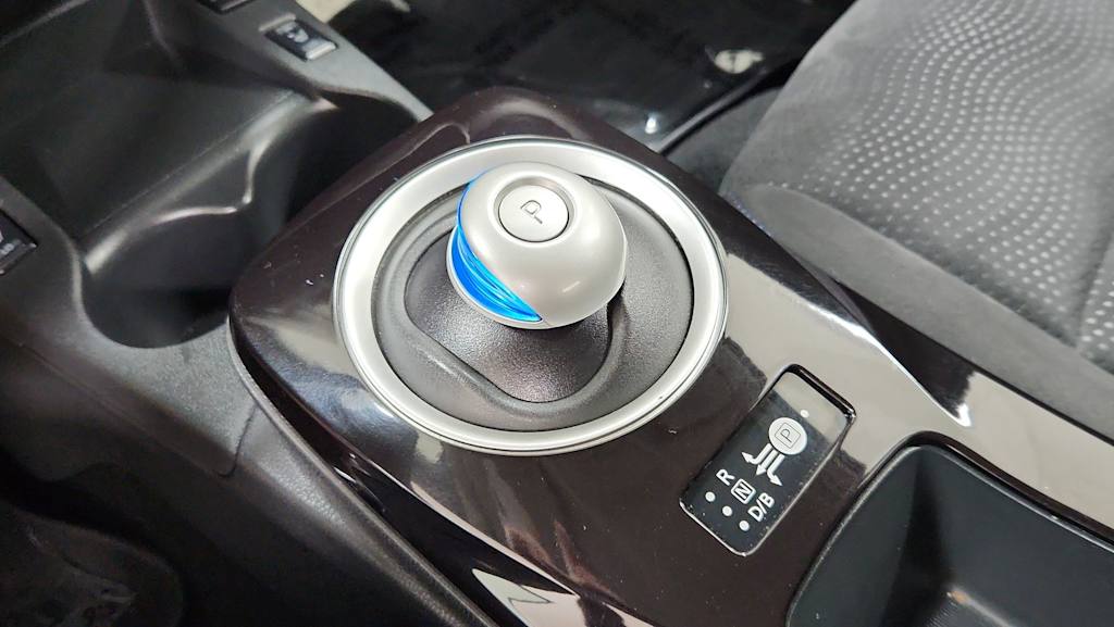 Thumbnail: 2013 Nissan Leaf - 14